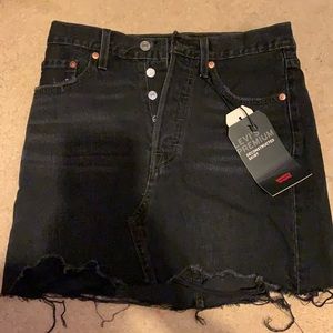Black Levi’s jean skirt never worn